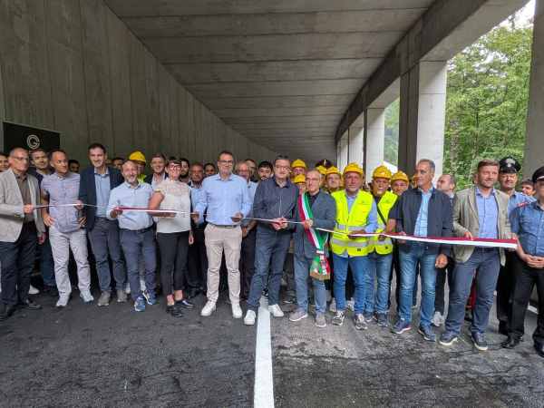 VAL DI SOLE E NON - Aperta la nuova galleria paramassi lungo la Sp 14 del lago di Tovel
