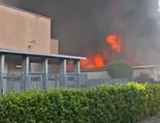 VALLE CAMONICA - Incendio in un'azienda di Pian Camuno, evacuata una famiglia