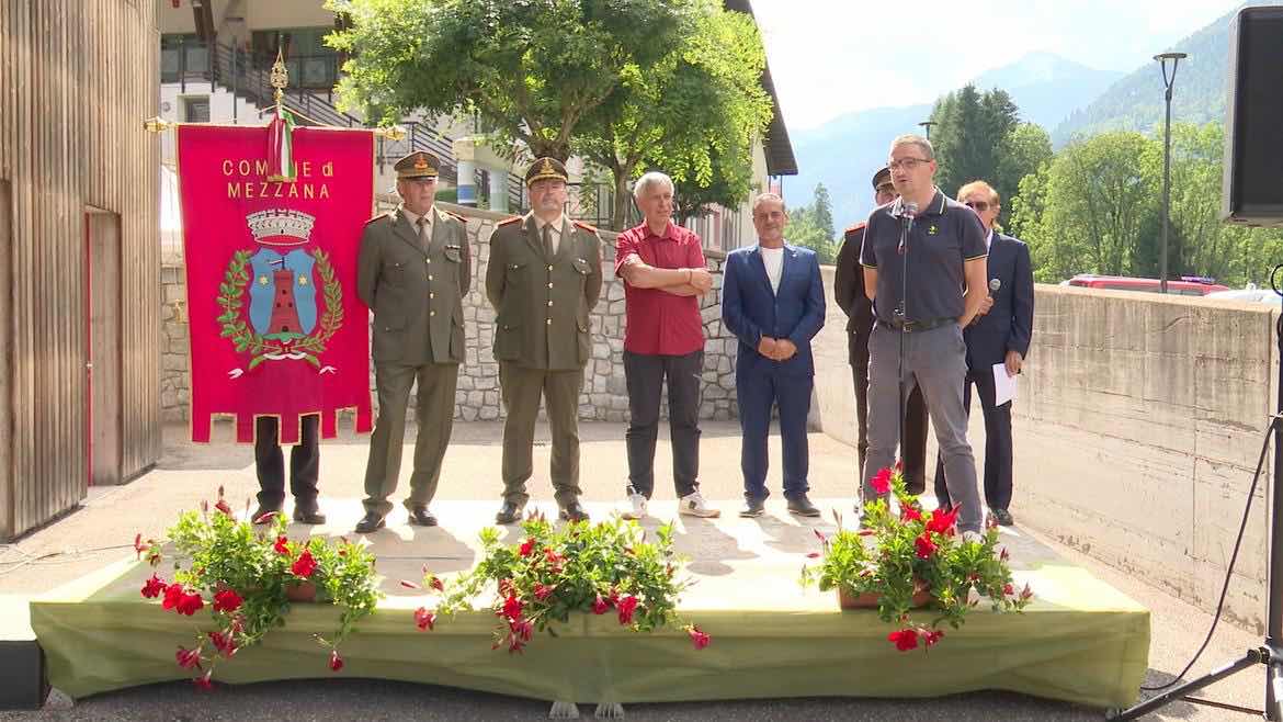 VAL DI SOLE E NON - Nuova autobotte per i vigili del fuoco di Mezzana