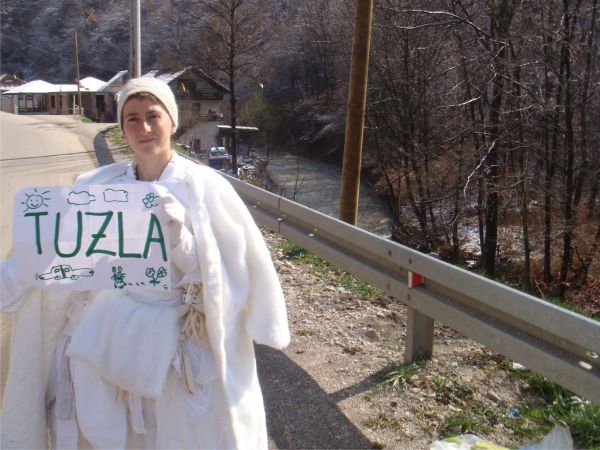 VALLE CAMONICA - Alle Terme di Boario la mostra "Pippa Bacca: dal mito al viaggio"
