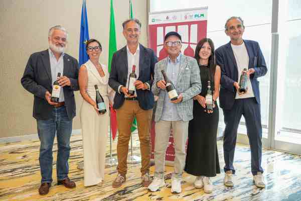 ATTUALITÀ - Vino: Morbegno in Cantina 2026 vetrina dell'agricoltura eroica