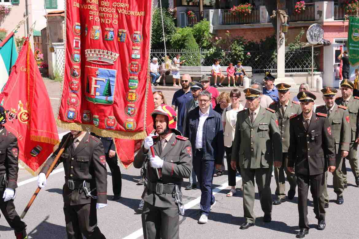 VAL DI SOLE E NON - Romeno, celebrati i 140 anni dei vigili del fuoco