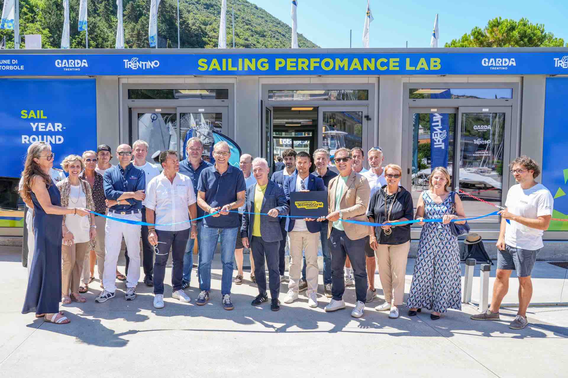 SPORT - Vela 365 prende forma: a Torbole apre il Sailing Performance Lab