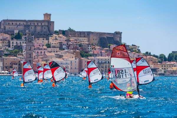 SPORT - Vela: i gardesani brillano alla Coppa Primavela Kinder Joy