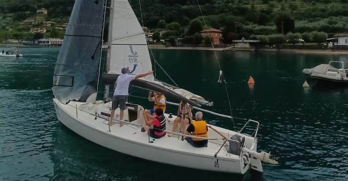 EVENTO - A 10 anni di "The Floting Piers" spettacolare veleggiata sul lago d'Iseo