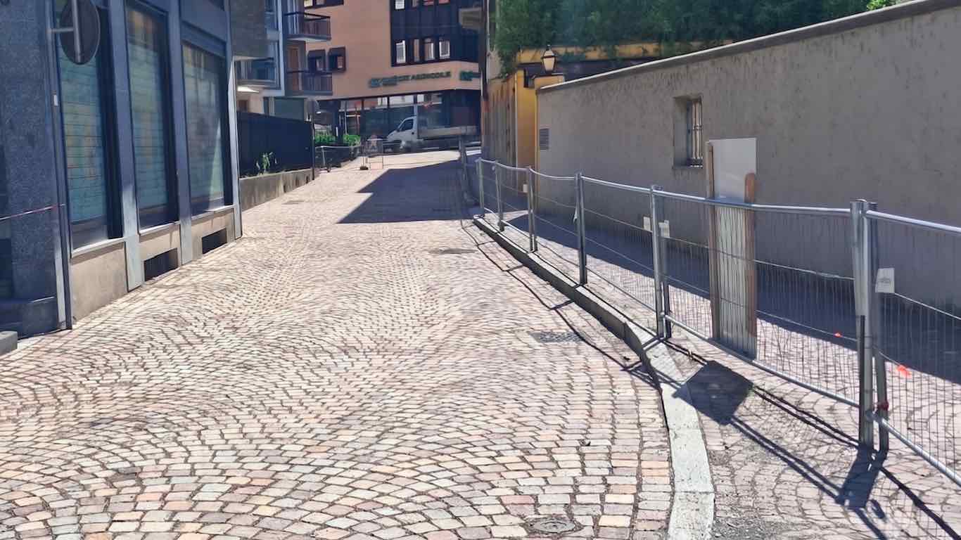 VALTELLINA - Sondrio, opere pubbliche concluse: riaprono via Gavazzeni e parcheggio di Mossini