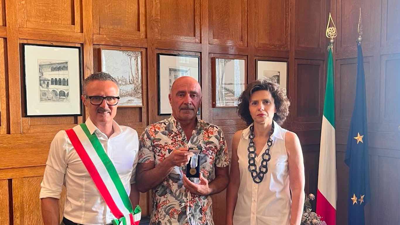 VALTELLINA - Renzo Oreggioni, consegnata la medaglia d'onore