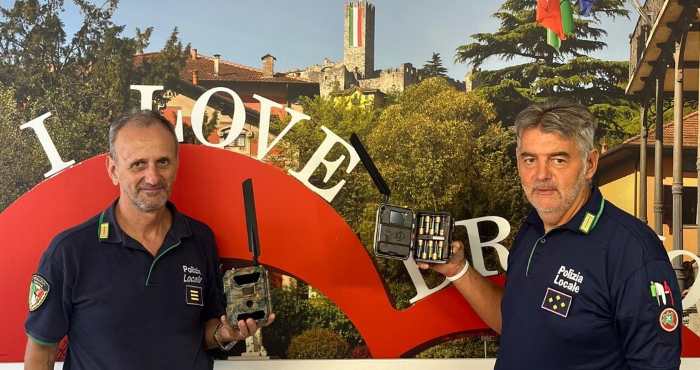 VALLE CAMONICA - Rifiuti abbandonati a Breno: il Comune si dota di fototrappole