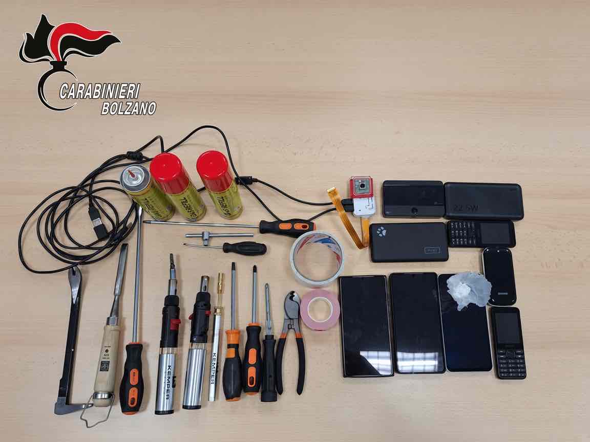 ALTO ADIGE - Tentato furto a sportello ATM Raiffeisen a Bolzano tramite jackpotting, due arresti
