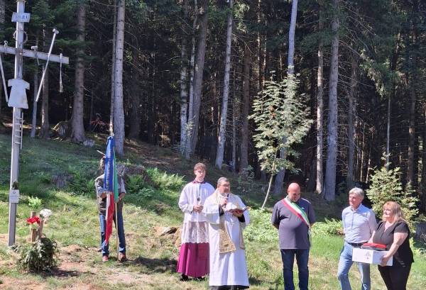 EVENTO - Berzo Inferiore: una Croce in ricordo delle vittime del Covid, lavoro e montagna