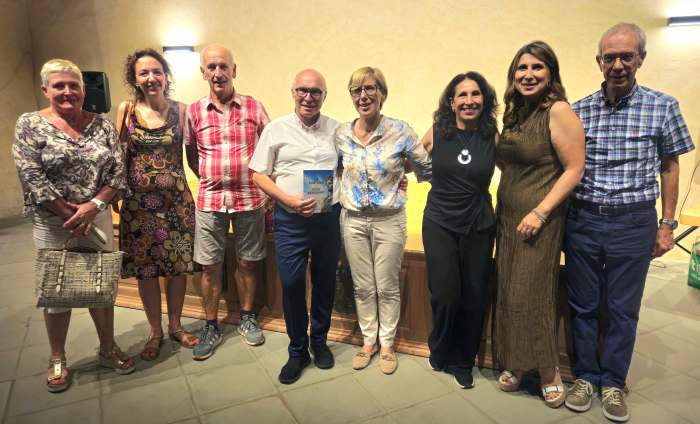 VAL DI SOLE E NON - Paola Cimarosti ha presentato il libro "La fortuna ti vede benissimo"