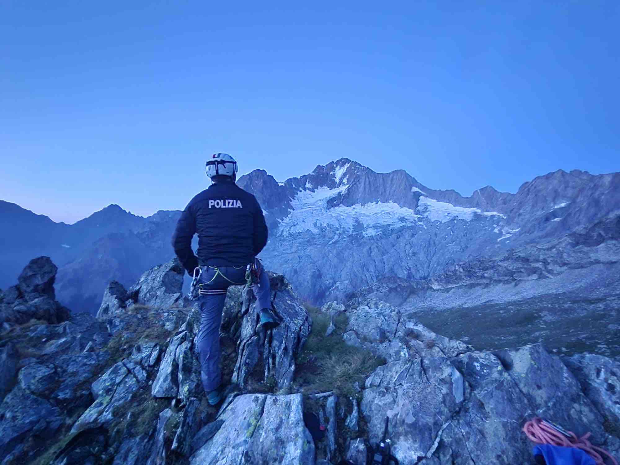 BORMIO - Sci al Passo dello Stelvio e non solo, i presidi della Polizia di Stato per la sicurezza in montagna