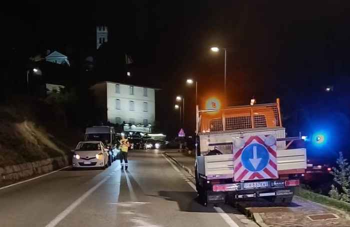 TRENTINO - Scontro tra auto e moto nelle Giudicarie: grave centauro