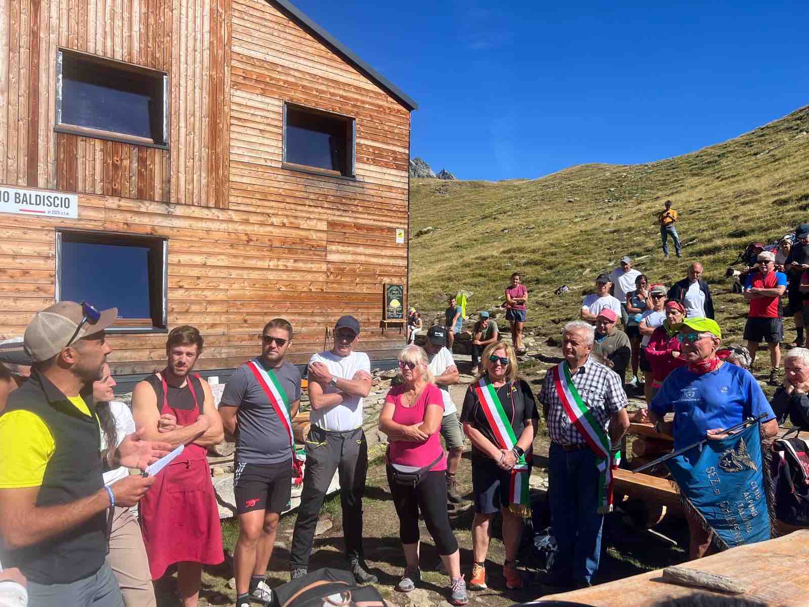 VALCHIAVENNA - Madesimo, inaugurato il nuovo Rifugio Baldiscio