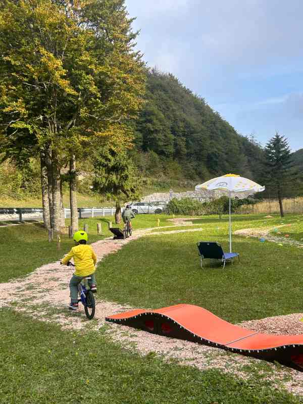 ATTUALITÀ - È nato il Vallarsa Junior Bike Park al Pian delle Fugazze