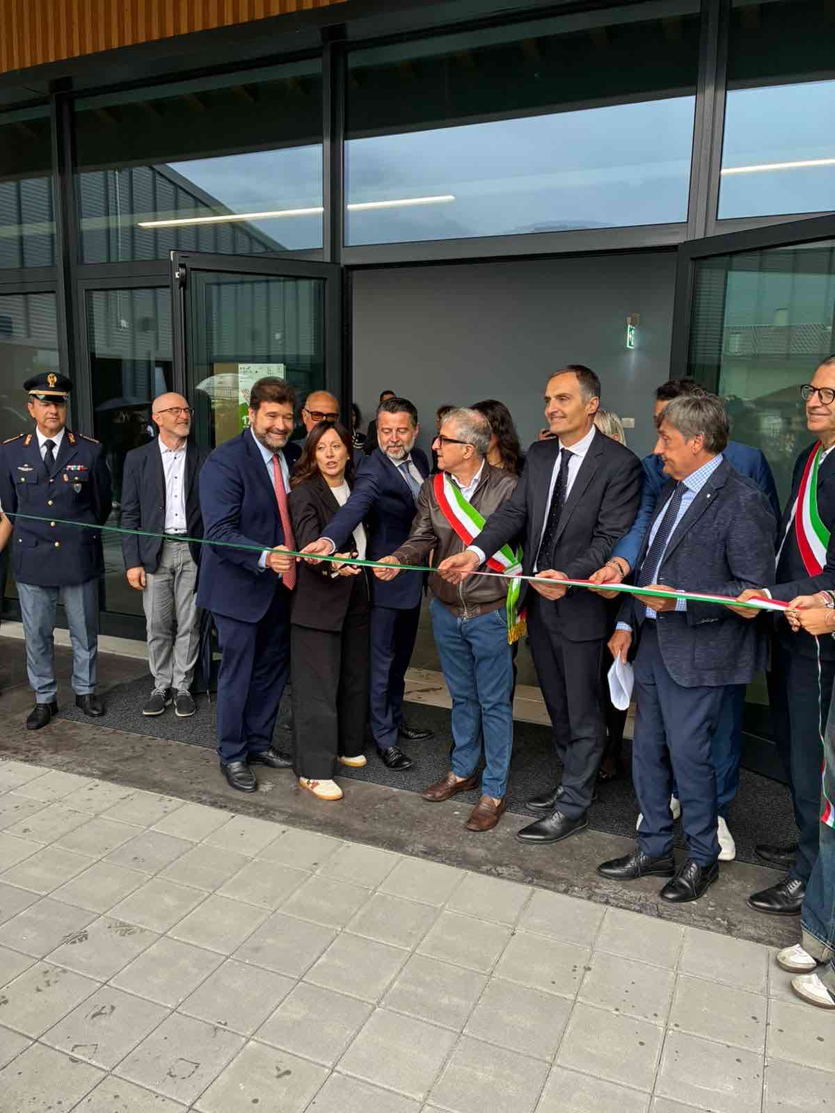 VALLE CAMONICA - Inaugurati l'ampliamento del Liceo Golgi di Breno e la nuova sede del Liceo Musicale a Darfo