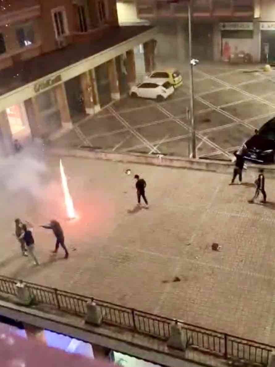 GARDA - Disordini notturni a Lumezzane, responsabili identificati in 48 ore