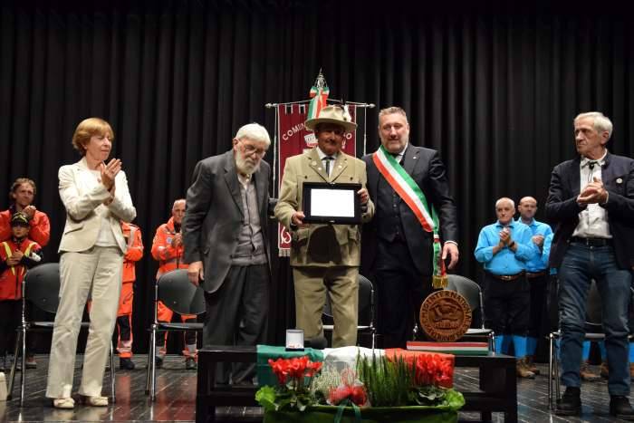 ATTUALITÀ - Pinzolo, consegnata ad Adriano Favre la 55esima Targa d'argento