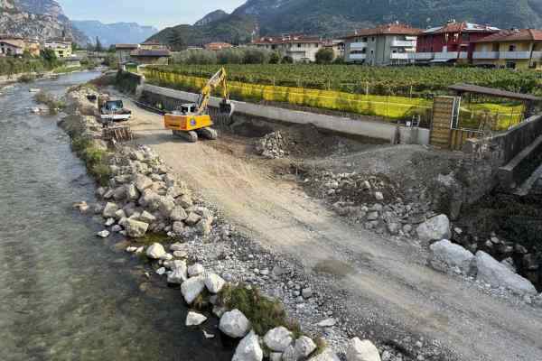 ATTUALITÀ - Arco, sopralluogo al cantiere sul Sarca