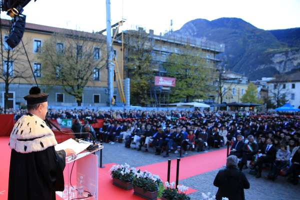 EVENTO - Trento, il messaggio del rettore alla cerimonia di laurea