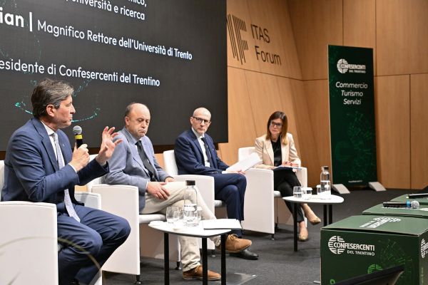 TRENTINO - Formazione e ricambio generazionale: confronto su centro commercio e Pmi