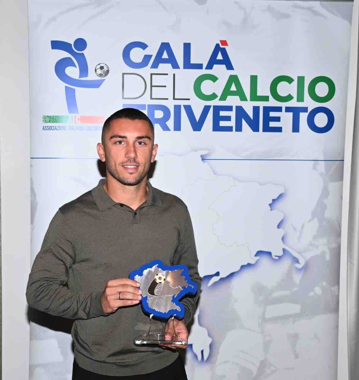 SPORT - Nicola Dalmonte premiato al Galà del Calcio Triveneto