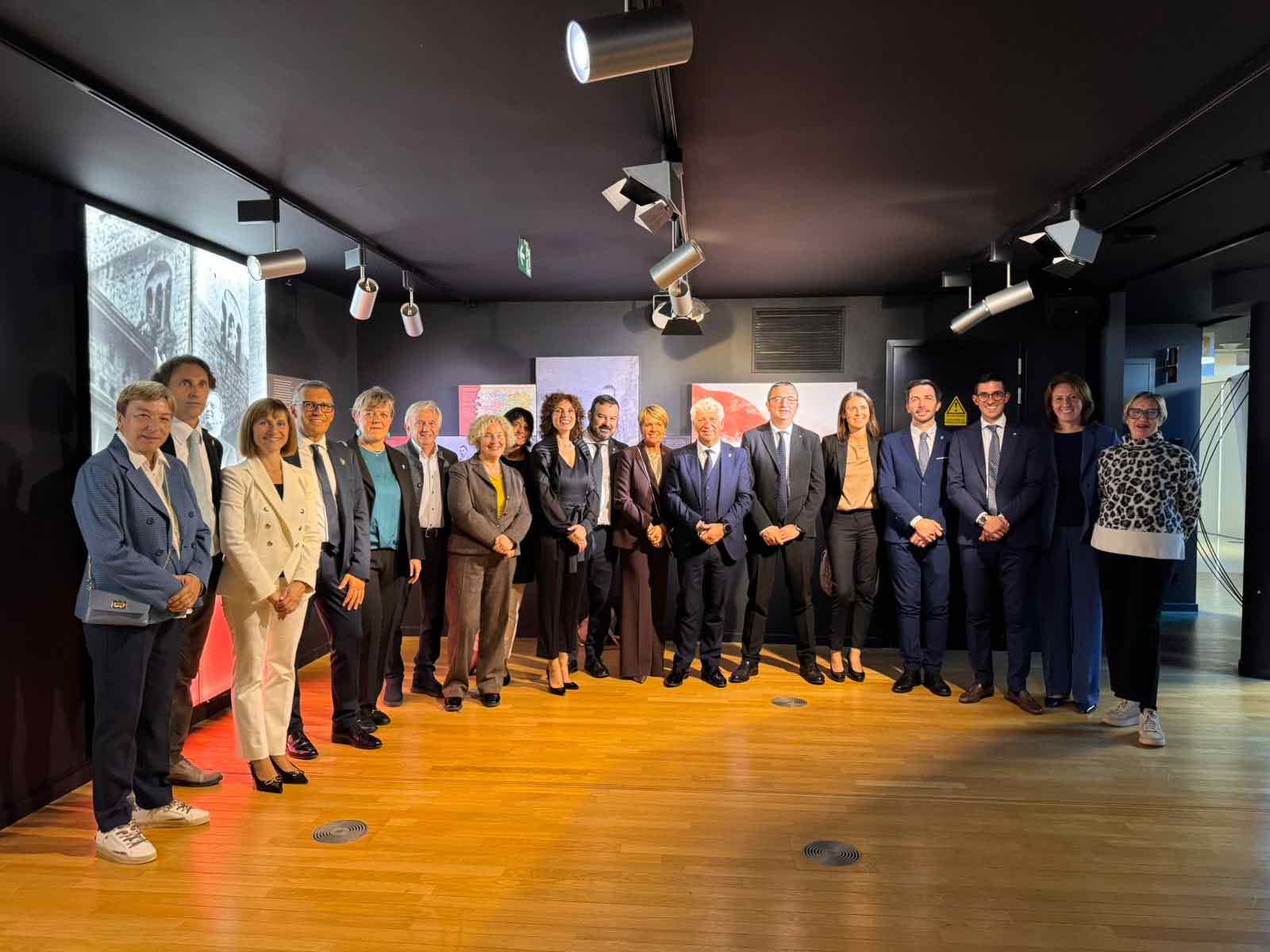 TRENTINO - Il Consiglio Provinciale e De Gasperi: mostra fotografica raggiunge Bruxelles al Parlamentarium