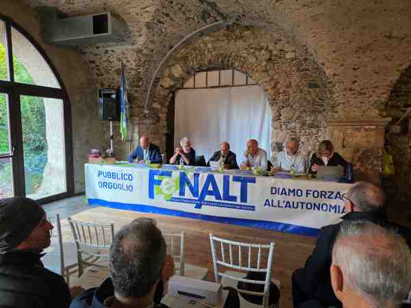ATTUALITÀ - Trento: Valentinotti confermato alla guida della Fenalt