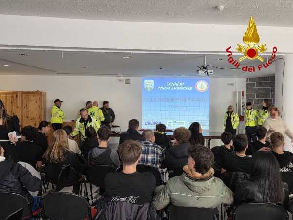 VALLE CAMONICA - Lezione di sicurezza al Cfp Zanardelli di Ponte di Legno