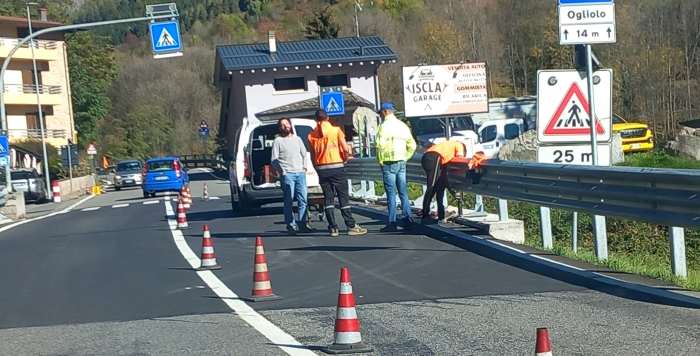 VALLE CAMONICA - Monno, a Iscla ripristinato il senso unico alternato
