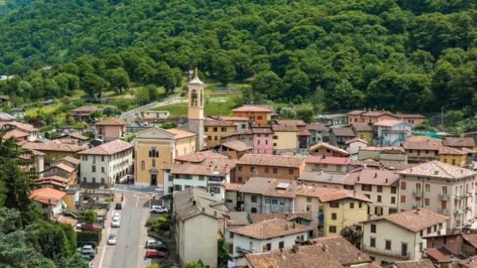 VALLE CAMONICA - Maggioranza e minoranza ai ferri corti a Pian Camuno