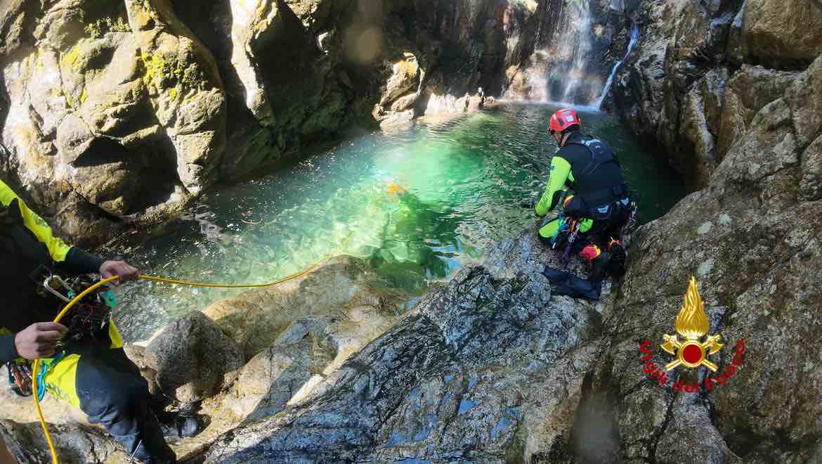 TRENTINO - In Val Malene l’esercitazione del Corpo permanente dei Vigili del fuoco